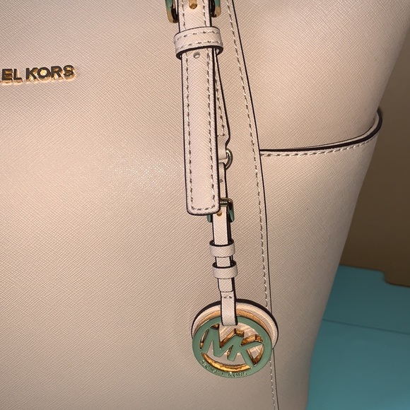 Michael Kors Purse - Picture 4 of 6
